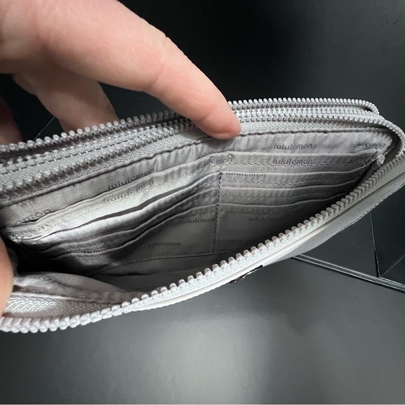 Lululemon Double Up Pouch/Wallet-Levander w/ metal logo medallion - Picture 8 of 13